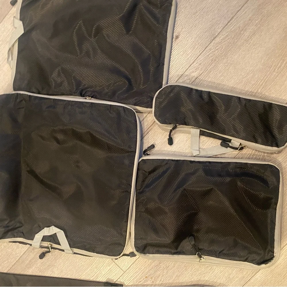 Black and White Garment Bags Set